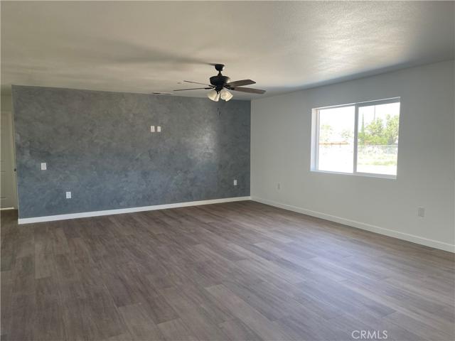 8843 Arrowhead Lake, Hesperia, California 92345