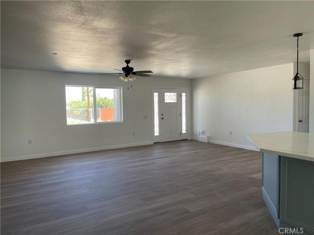 8843 Arrowhead Lake, Hesperia, California 92345