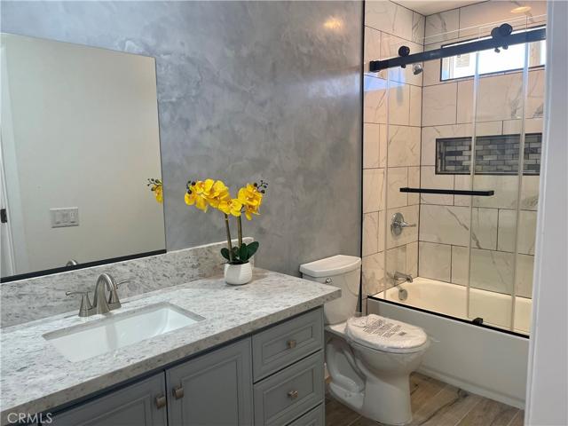 8843 Arrowhead Lake, Hesperia, California 92345