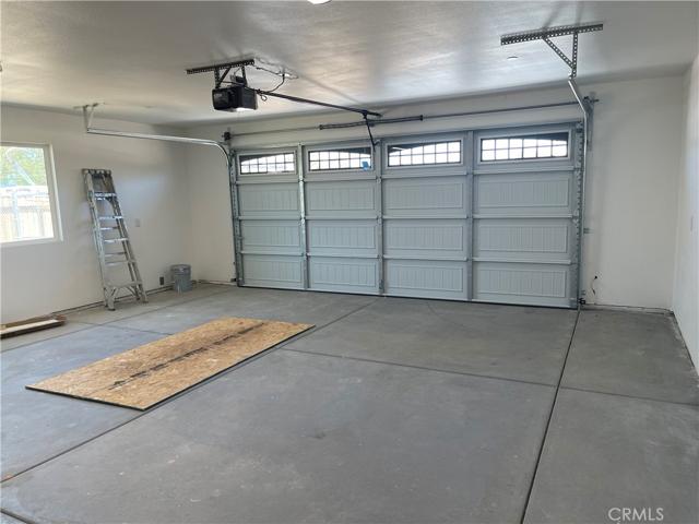 8843 Arrowhead Lake, Hesperia, California 92345