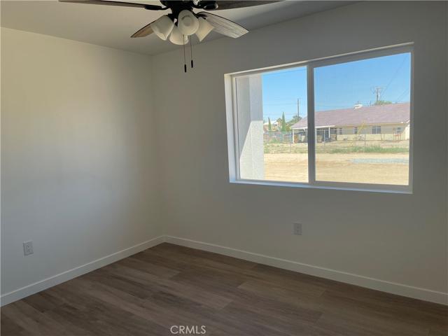 8843 Arrowhead Lake, Hesperia, California 92345
