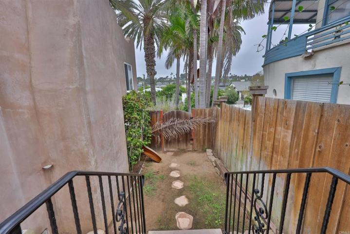 722 3rd Street, Encinitas, California 92024