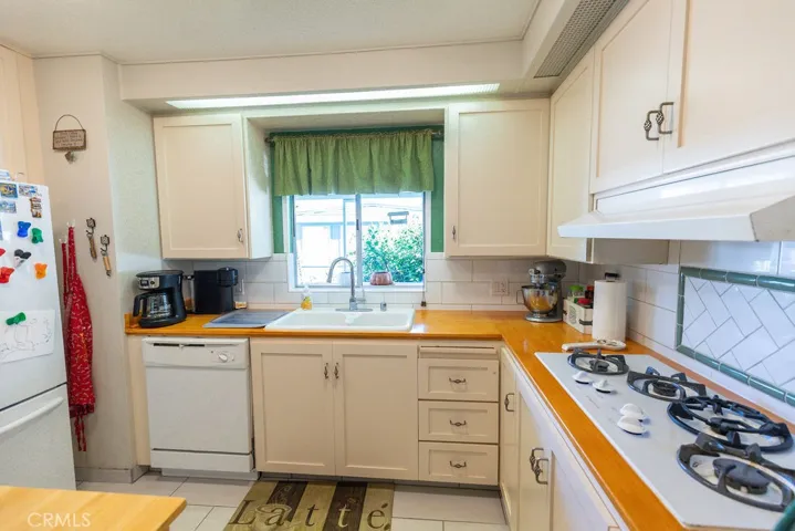 1037 Nancy Drive Unit 76, San Luis Obispo, California 93405
