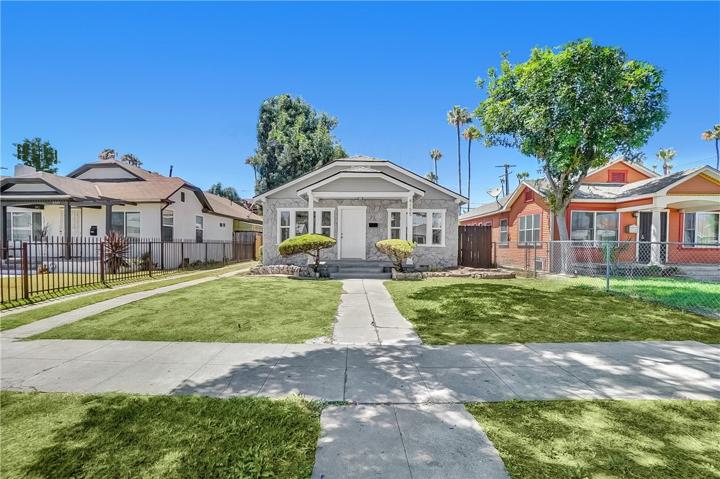 4155 S Hobart Boulevard, Los Angeles, California 90062