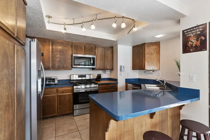 011_Kitchen