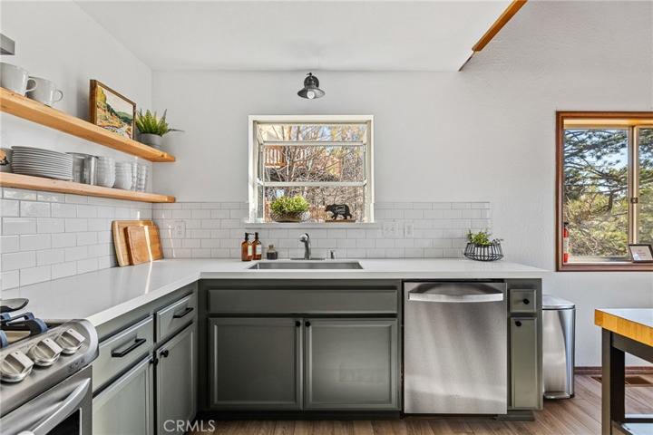 26615 Modoc Lane, Lake Arrowhead, California 92352