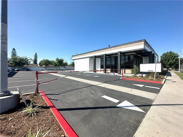 1640 E Lincoln Avenue, Anaheim, California 92805