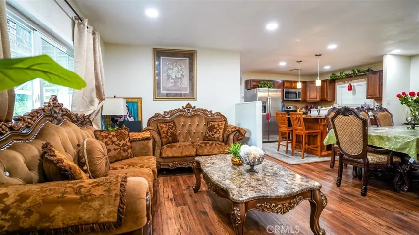 43850 20th E Street Unit 36, Lancaster, California 93535