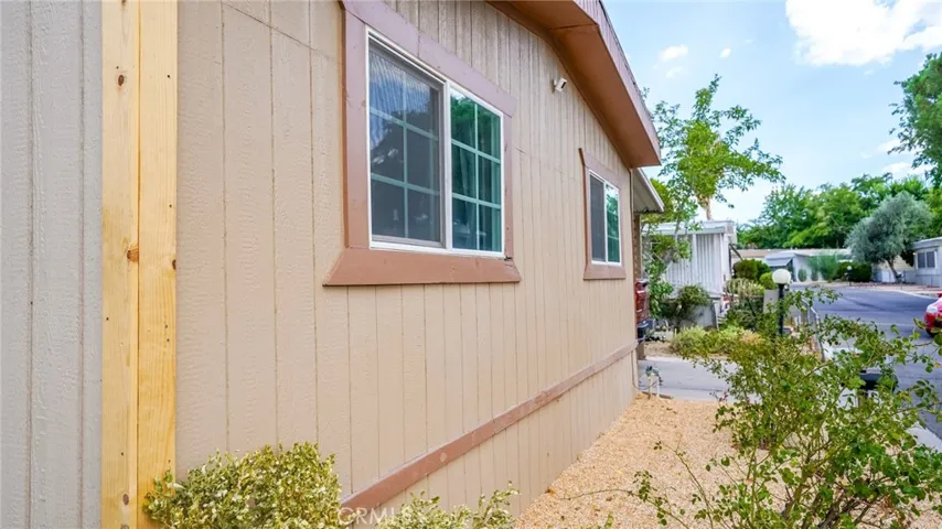 43850 20th E Street Unit 36, Lancaster, California 93535