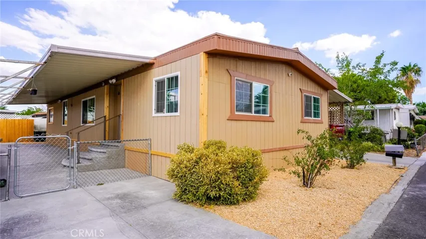 43850 20th E Street Unit 36, Lancaster, California 93535