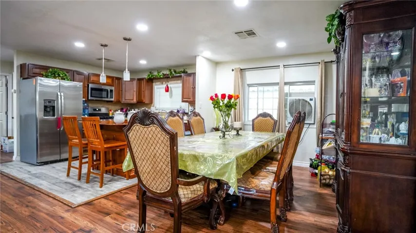 43850 20th E Street Unit 36, Lancaster, California 93535