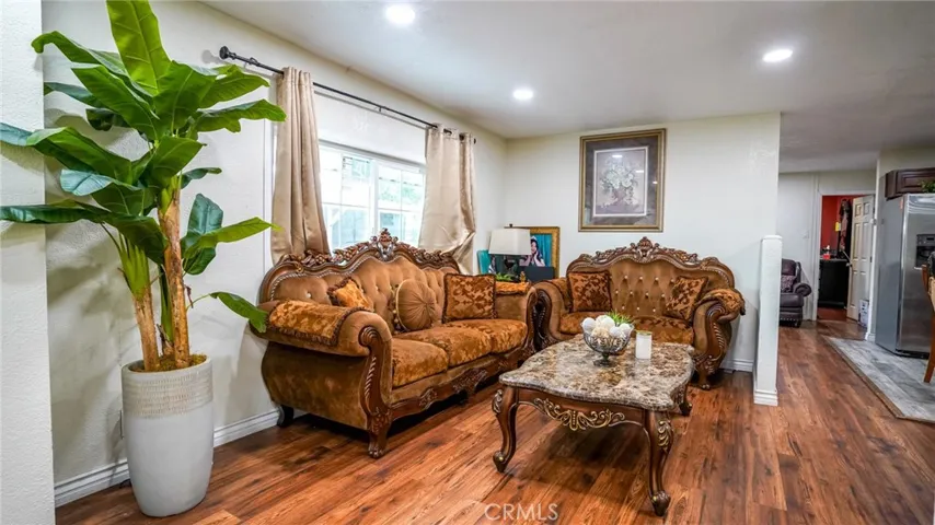 43850 20th E Street Unit 36, Lancaster, California 93535