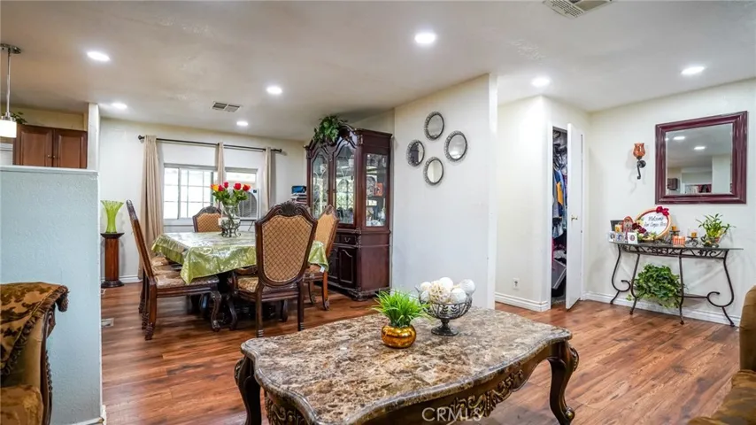 43850 20th E Street Unit 36, Lancaster, California 93535