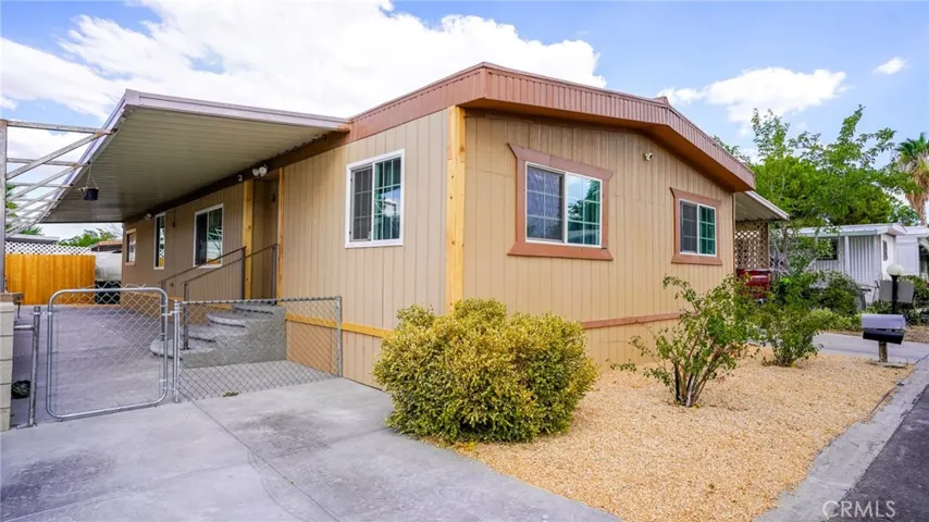 43850 20th E Street Unit 36, Lancaster, California 93535