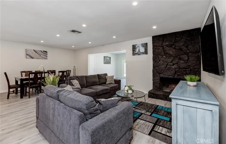19847 Arminta Street, Winnetka, California 91306