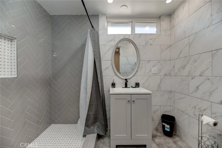 19847 Arminta Street, Winnetka, California 91306