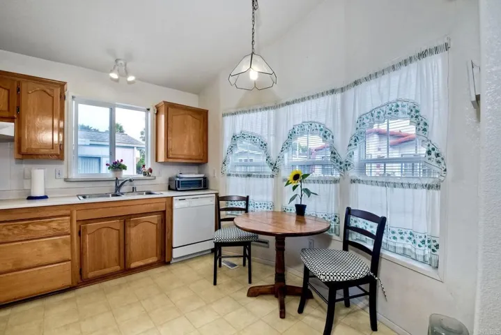 6503 Friendly Place, Carlsbad, California 92011