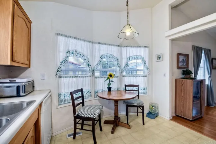 6503 Friendly Place, Carlsbad, California 92011