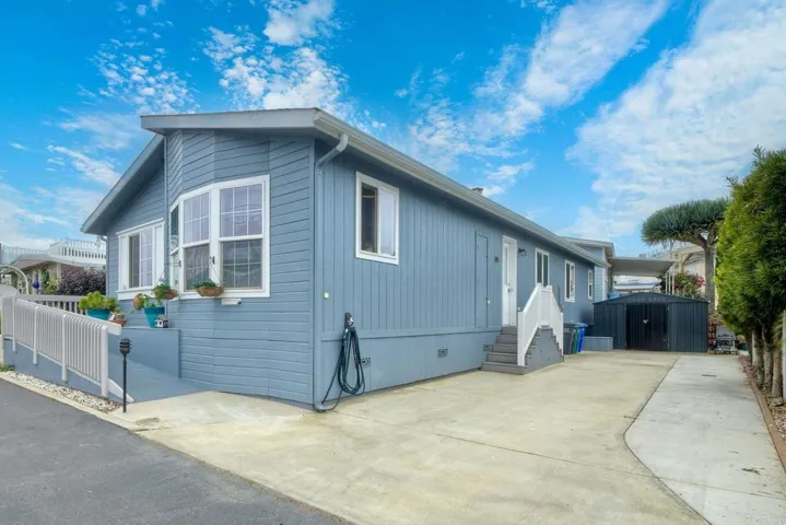 6503 Friendly Place, Carlsbad, California 92011