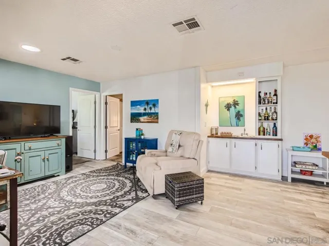 276 N El Camino Real Unit 27, Oceanside, California 92058