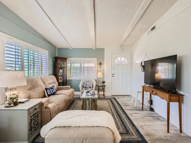 276 N El Camino Real Unit 27, Oceanside, California 92058
