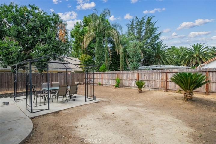2132 E Lexington Avenue, Fresno, California 93720
