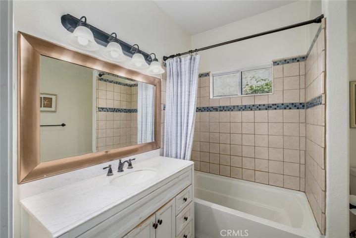 2132 E Lexington Avenue, Fresno, California 93720