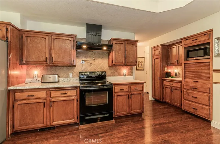 287 Trout Lake Drive, Sanger, California 93657