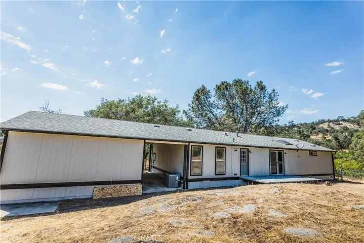 29927 Waterleaf Lane, Prather, California 93651