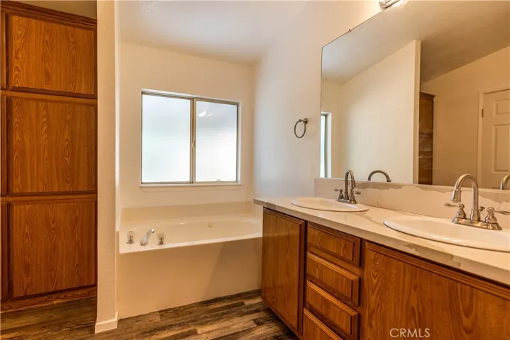 29927 Waterleaf Lane, Prather, California 93651