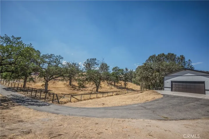 29927 Waterleaf Lane, Prather, California 93651