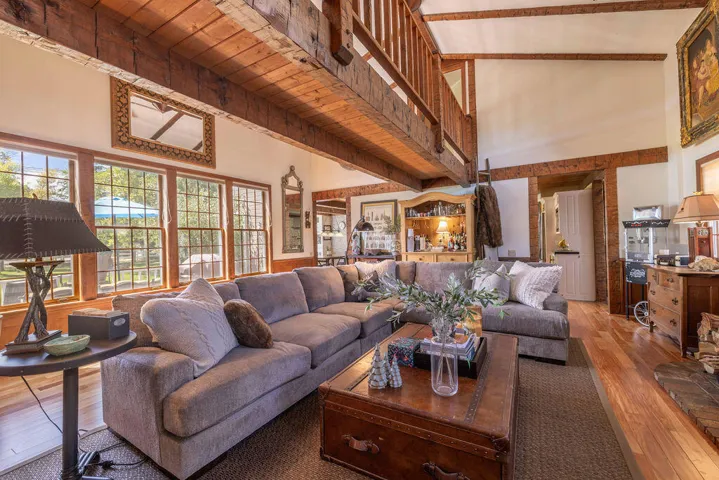 LivingRoom3