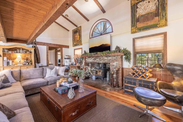 LivingRoom1