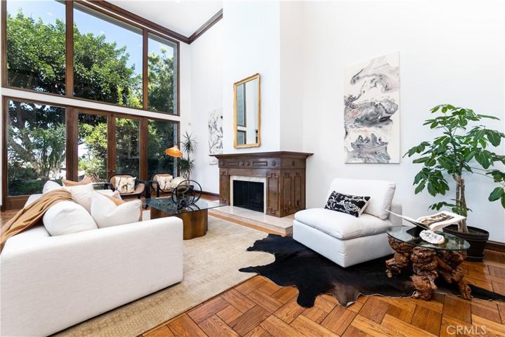 2086 Ridge Drive, Los Angeles, California 90049