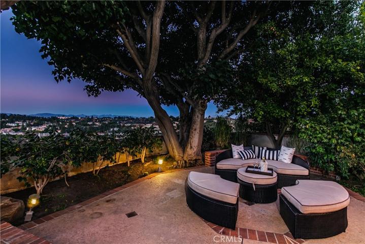 2086 Ridge Drive, Los Angeles, California 90049
