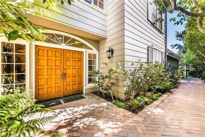 2086 Ridge Drive, Los Angeles, California 90049