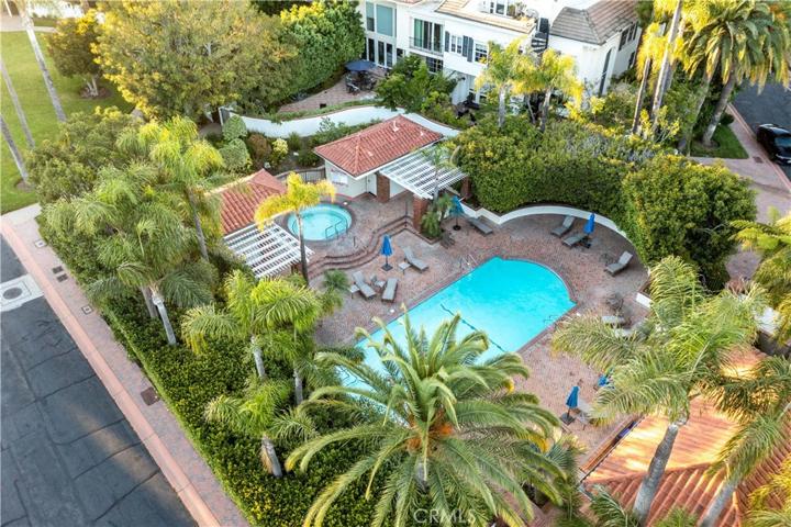 2086 Ridge Drive, Los Angeles, California 90049