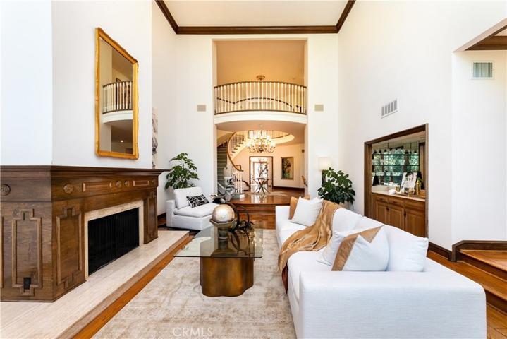 2086 Ridge Drive, Los Angeles, California 90049