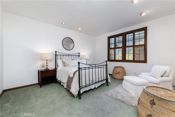 2086 Ridge Drive, Los Angeles, California 90049