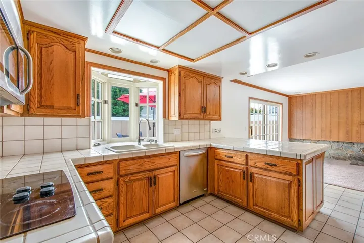 Kitchen open to family room