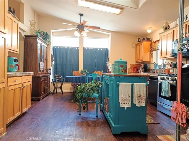 20401 Soledad Canyon Rd Unit 822, Canyon Country, California 91351