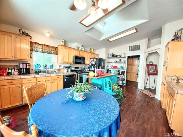 20401 Soledad Canyon Rd Unit 822, Canyon Country, California 91351