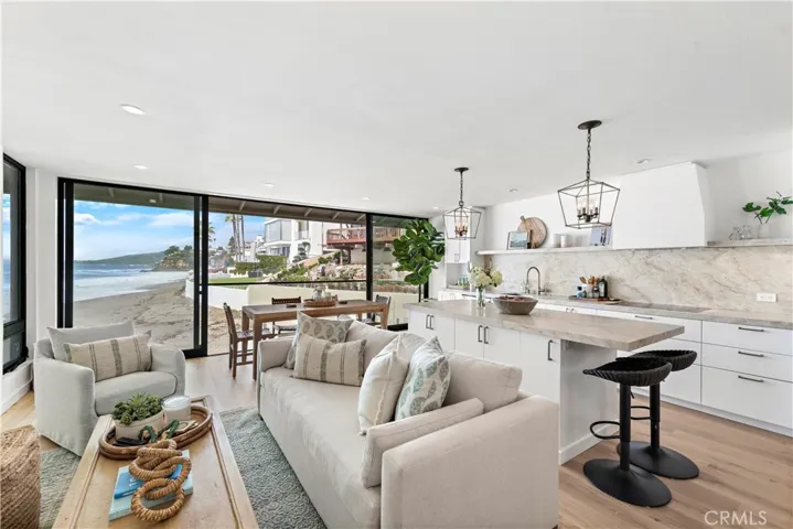 106 Blue Lagoon, Laguna Beach, California 92651