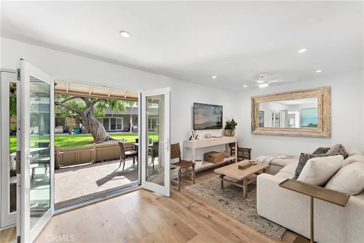 106 Blue Lagoon, Laguna Beach, California 92651