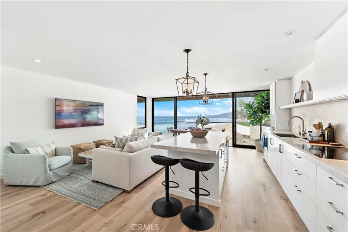 106 Blue Lagoon, Laguna Beach, California 92651