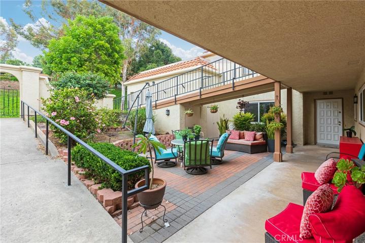 5488 Paseo Del Lago W Unit B, Laguna Woods, California 92637