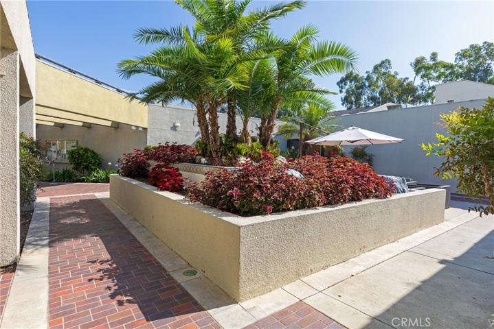 5488 Paseo Del Lago W Unit B, Laguna Woods, California 92637