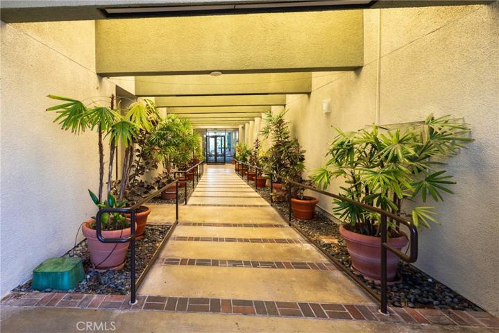 5488 Paseo Del Lago W Unit B, Laguna Woods, California 92637