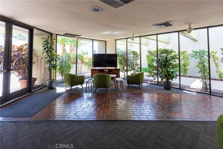 5488 Paseo Del Lago W Unit B, Laguna Woods, California 92637