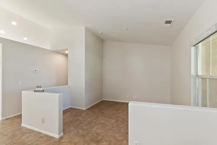 008_Dining Area